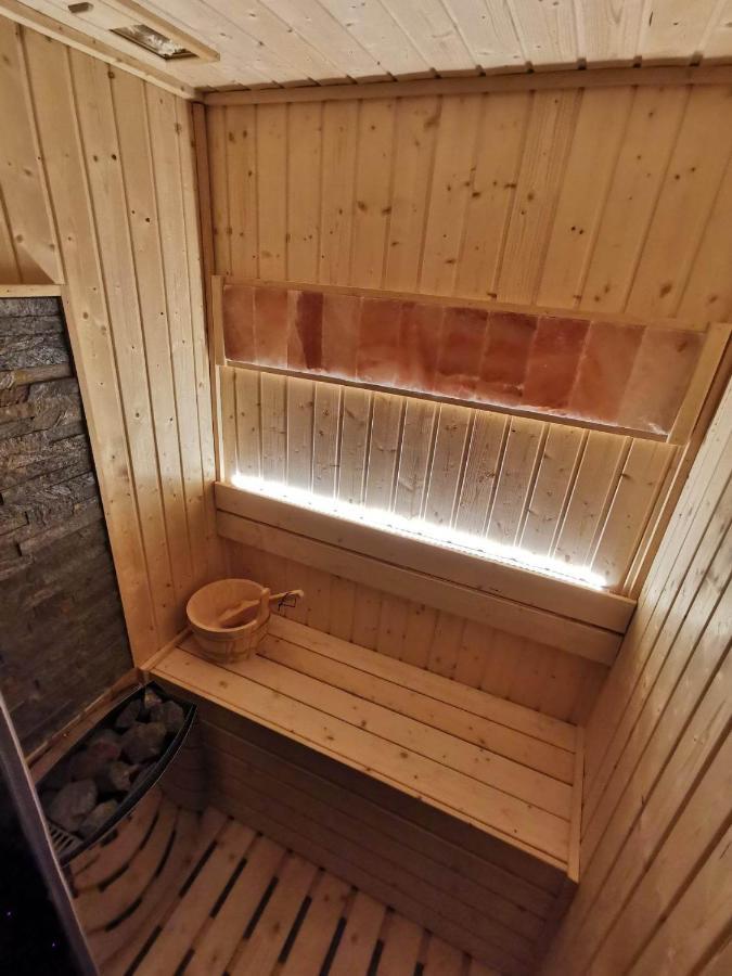Princ Lux Spa With Free Parking Novi Sad Bagian luar foto