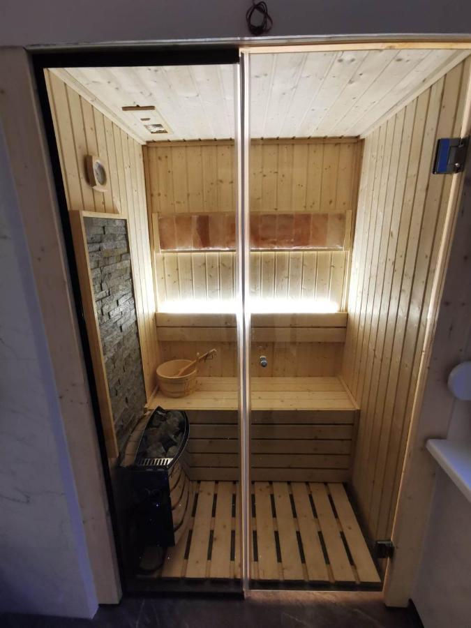 Princ Lux Spa With Free Parking Novi Sad Bagian luar foto